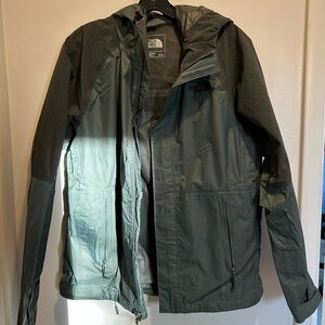 Men’s The North Face Green/Gray Rain Jacket, size small